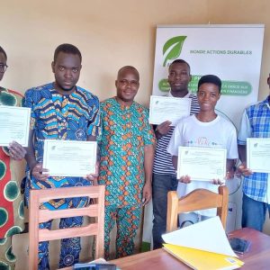 Formation initiée par l&rsquo;ONG Monde Actions Durables à l&rsquo;intention des jeunes et axée sur le thème « construire sa E-réputation et en tirer des profits ».